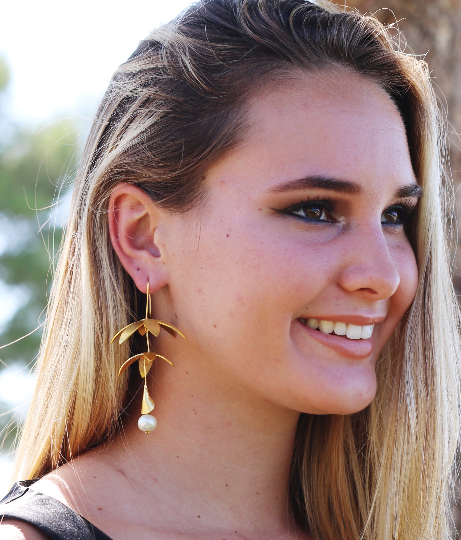 BOUGAINVILLEA  EARRINGS - The Glam Harbor