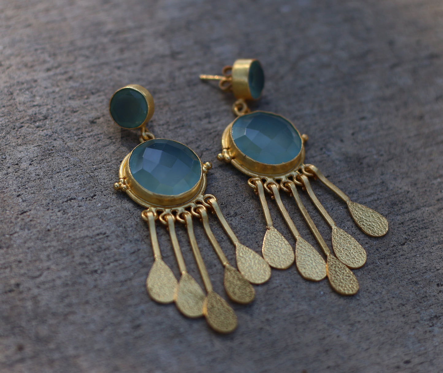 EGYPTIAN DANGLES EARRINGS - The Glam Harbor