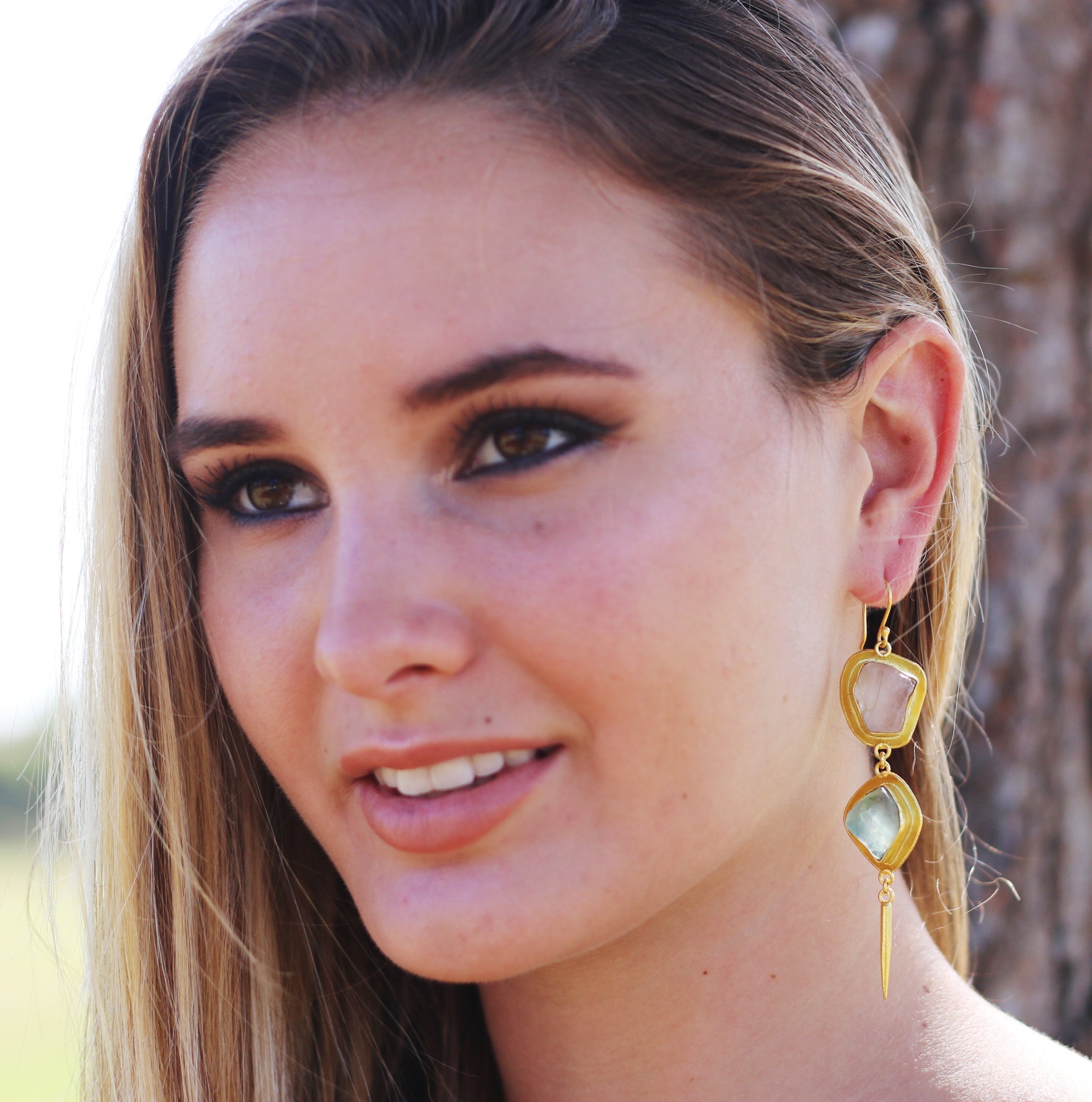 EDGE HOOK EARRINGS - The Glam Harbor