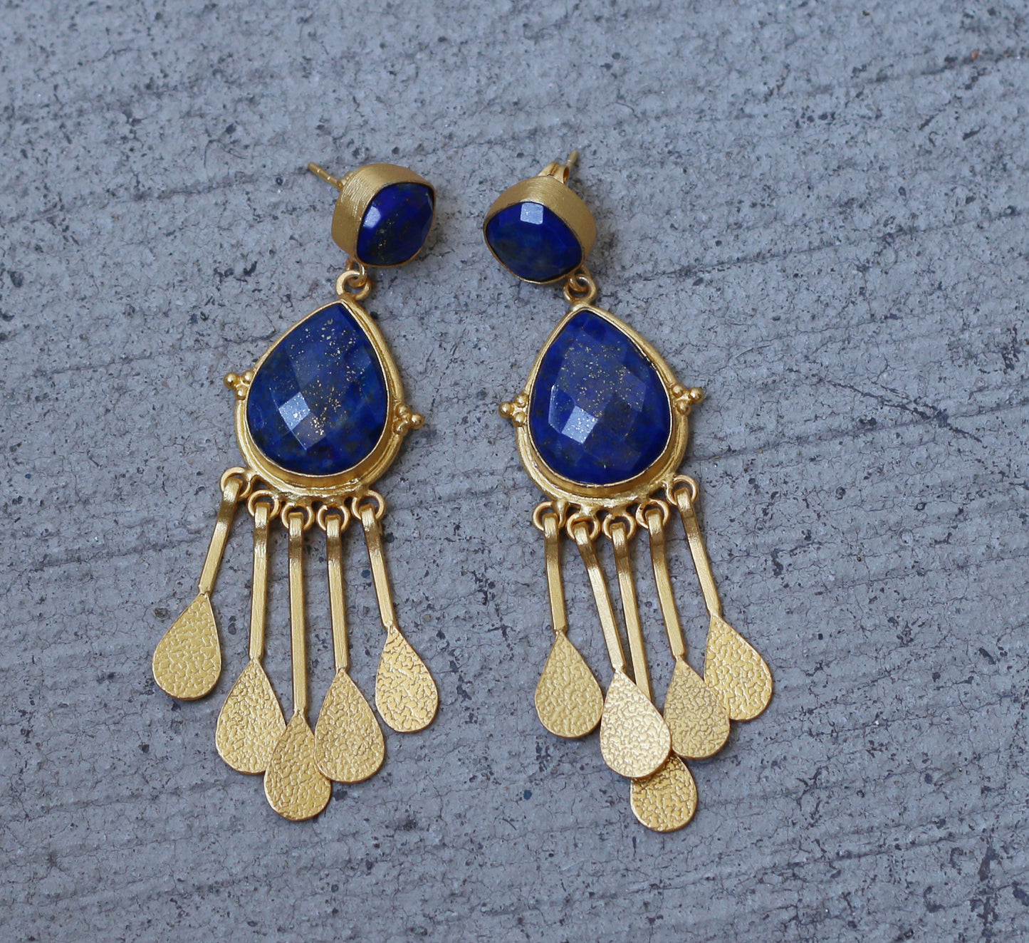 EGYPTIAN DANGLES EARRINGS - The Glam Harbor