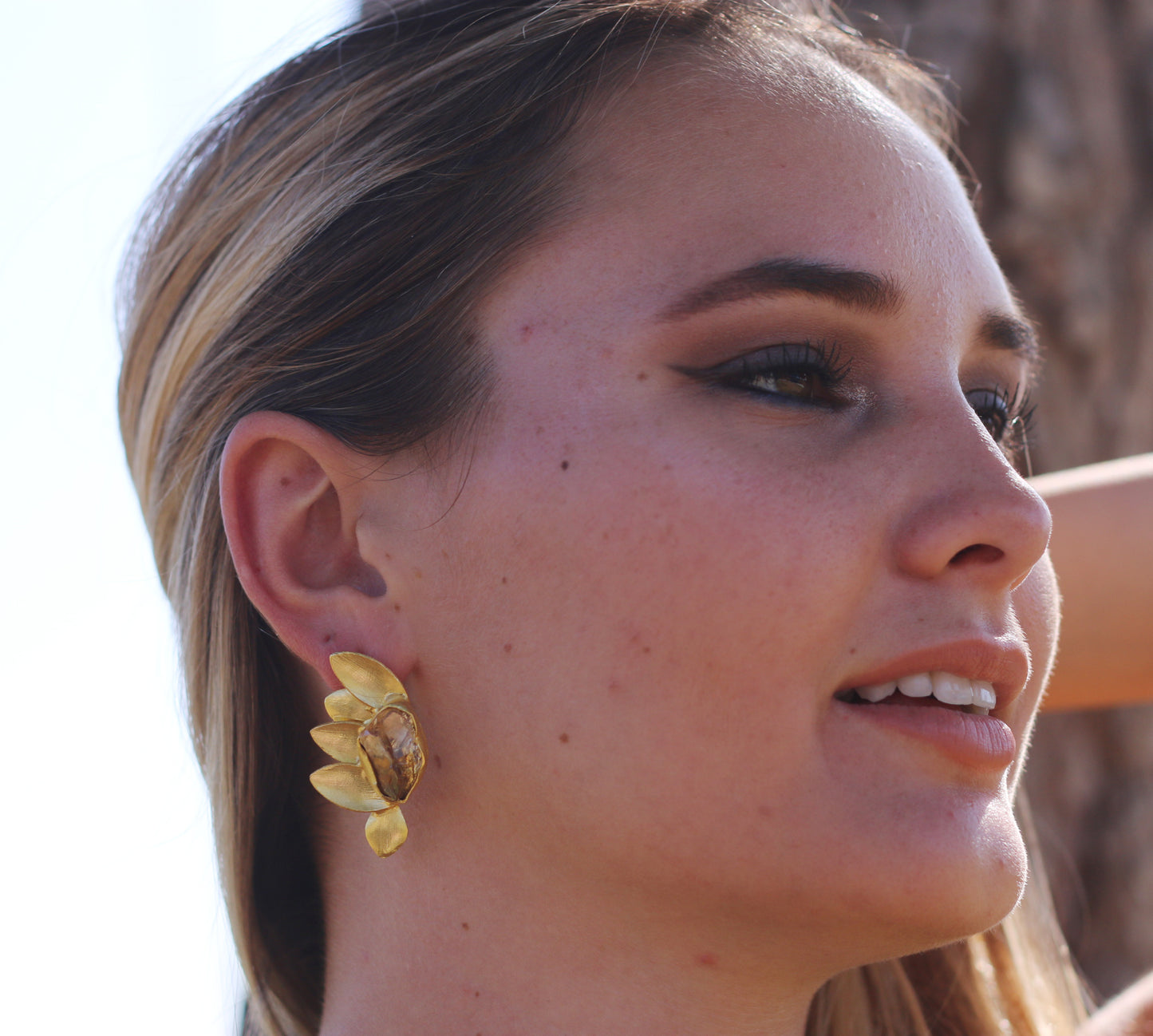 HALF BUTTERFLY EARRINGS - The Glam Harbor