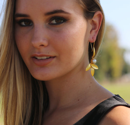 TRINE EARRINGS - The Glam Harbor