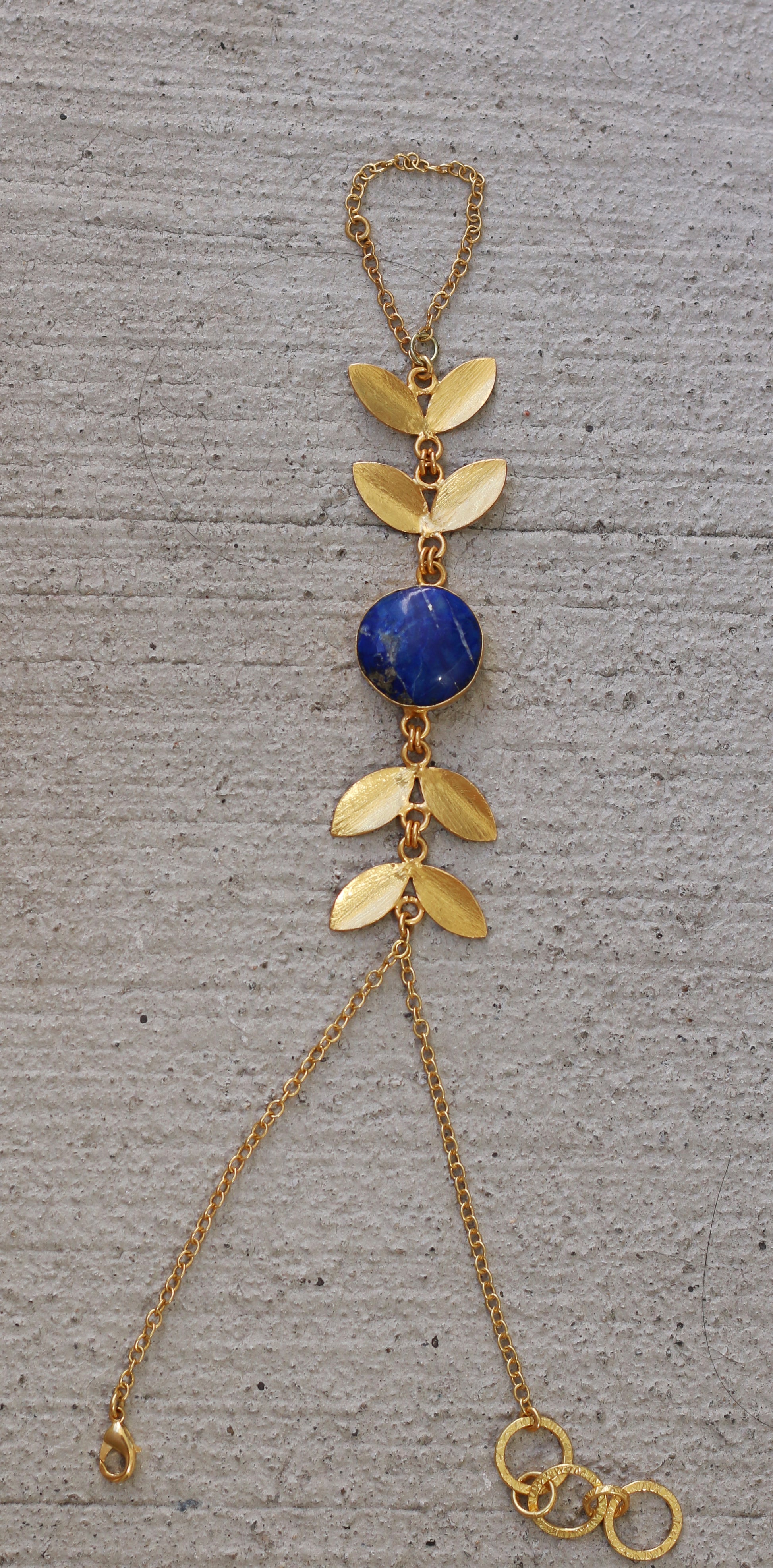 FOREST PRINCESS - LAPIS LAZULI ADJUSTABLE 18K GOLD PLATED HAND CHAIN / HAND ARREST - The Glam Harbor